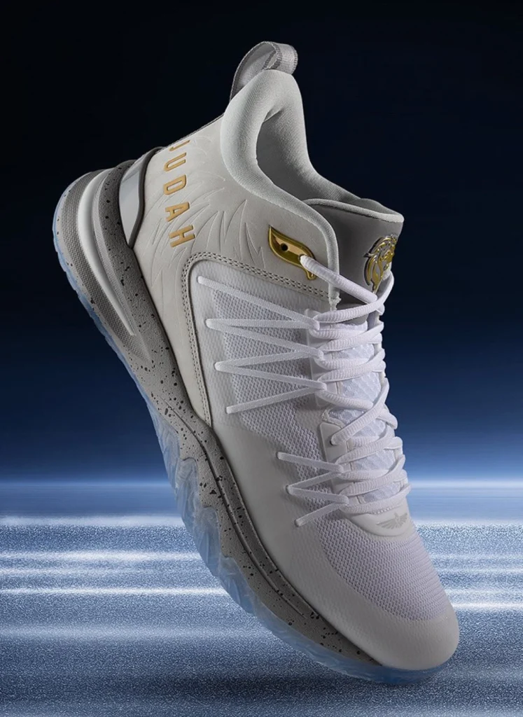 Laces of UNITUS' Ruach shoe