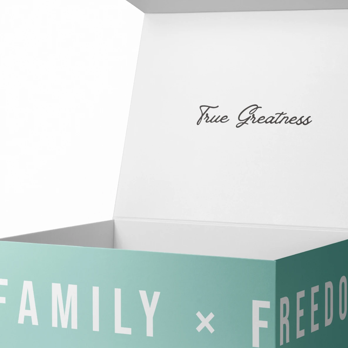 "True Greatness" under the lid of a UNITUS shoe box